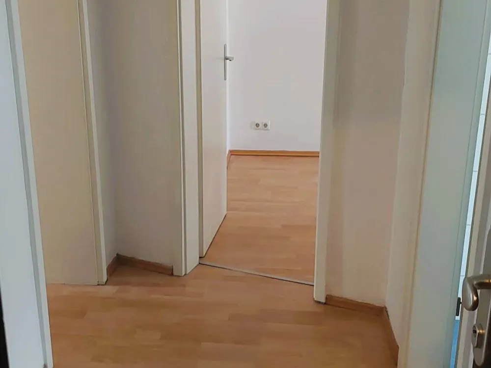Frisch renovierte Zwei-Raum-Wohnung in zentraler Lage in Kleinzschocher