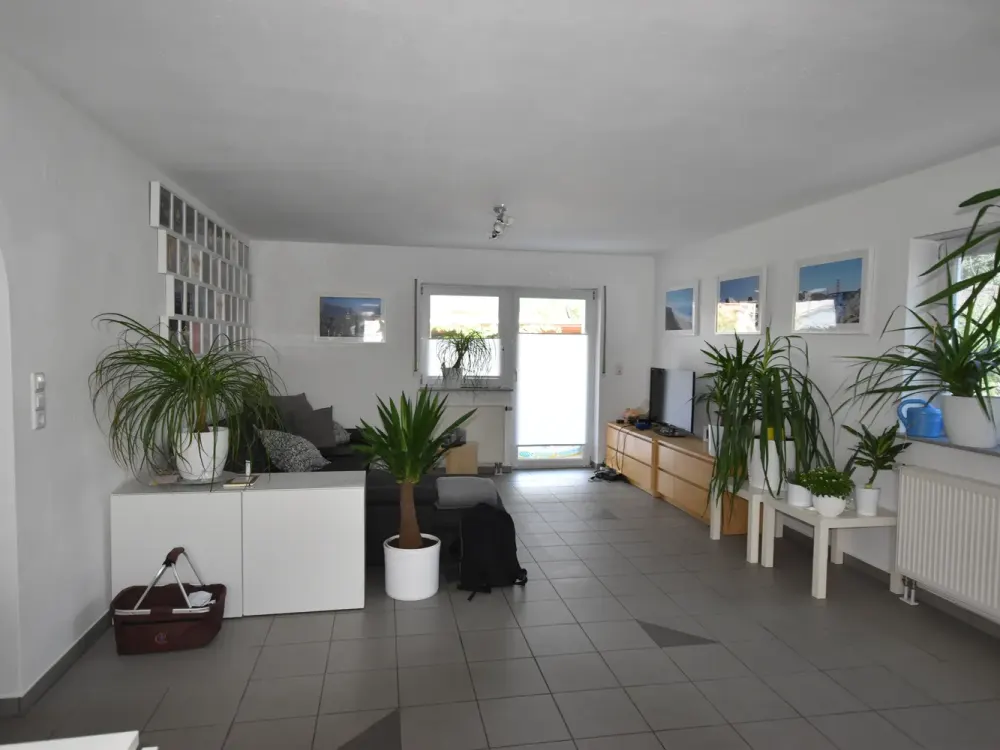 2-Zimmer-Wohnung in Pfinztal-Berghausen mit Terasse und Carport