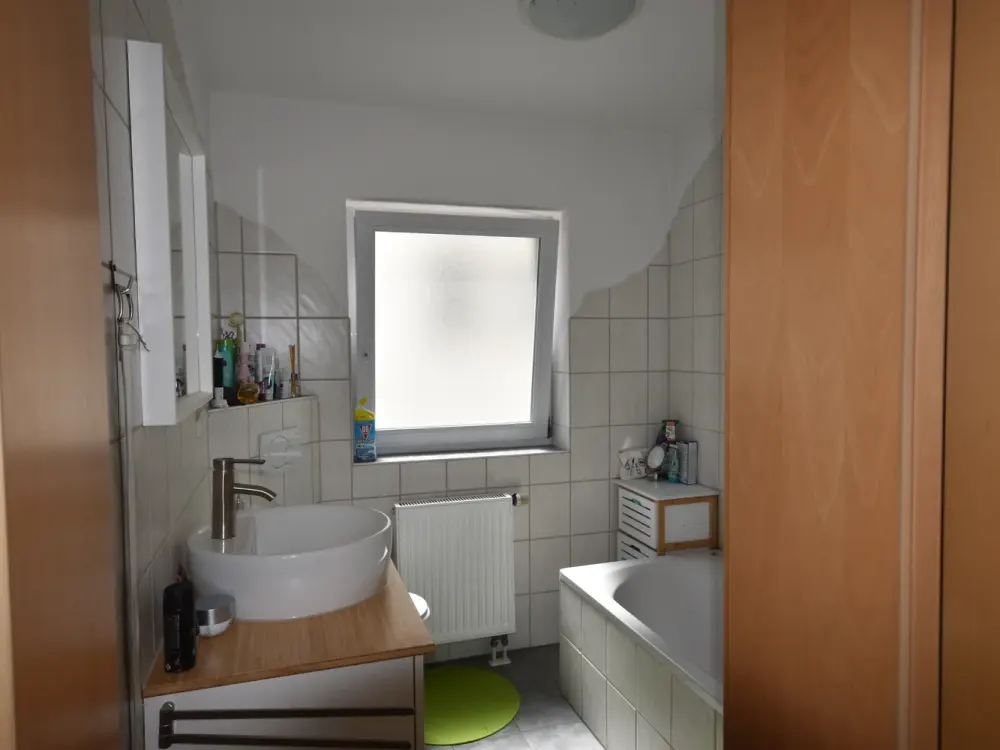 2-Zimmer-Wohnung in Pfinztal-Berghausen mit Terasse und Carport