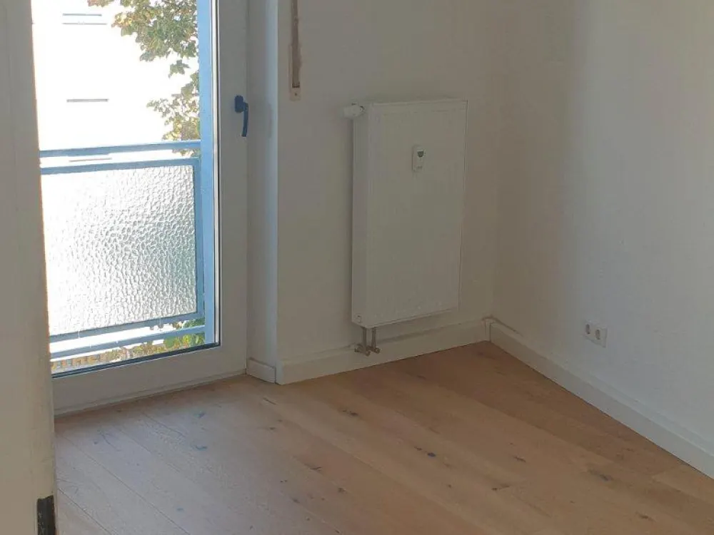 4-Room Apartment in Nürnberg-Schweinau, Cold Rent