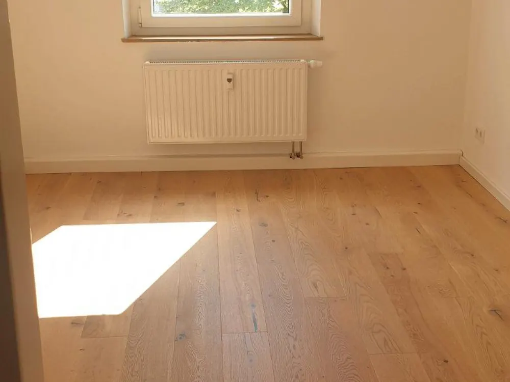 4-Room Apartment in Nürnberg-Schweinau, Cold Rent