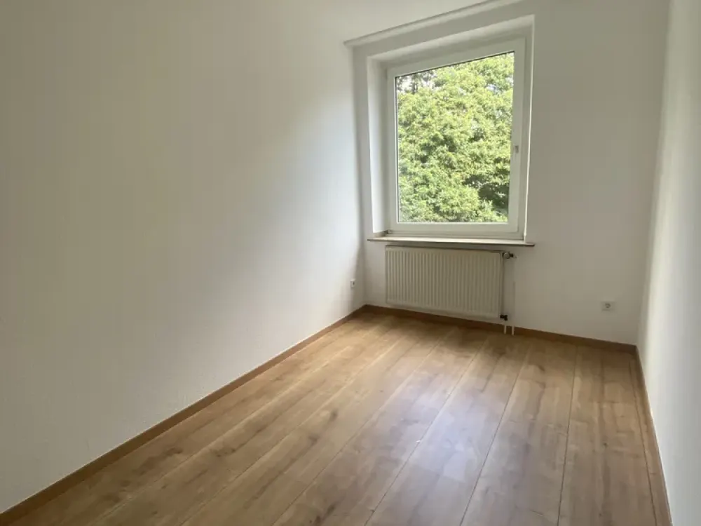 Helle 2-Zimmer-Wohnung mit Balkon & separater Küche | Zweitbezug nach Renovierung