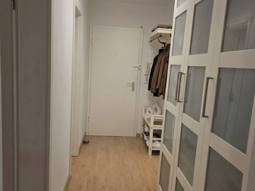 Helle, ruhige 2-Zimmer-Wohnung mit großem Balkon in Bestlage