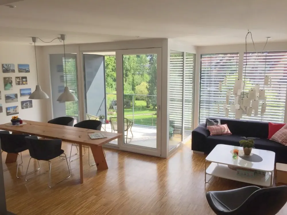Junge, moderne 4-Zimmerwohnung mit Blick ins Grüne