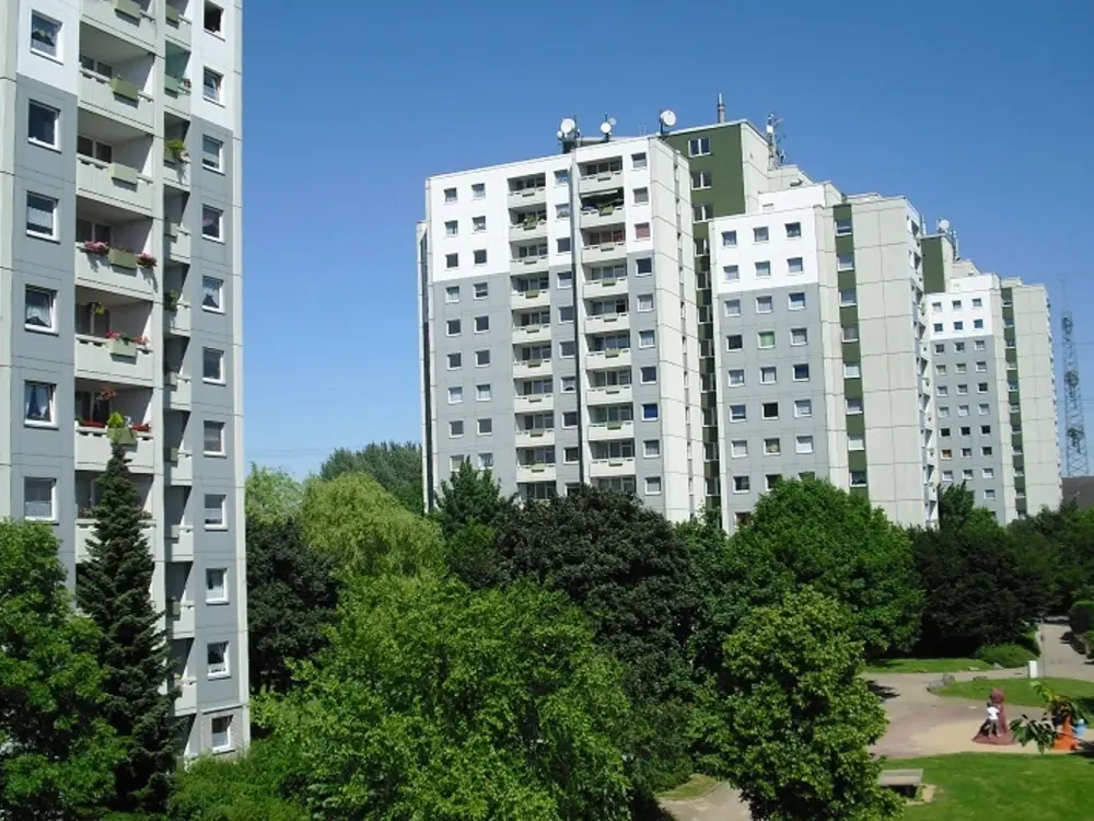 WBS erforderlich! Sonnige 3 Zimmer-Wohnung mit viel Komfort, 2 Bäder und Balkon!