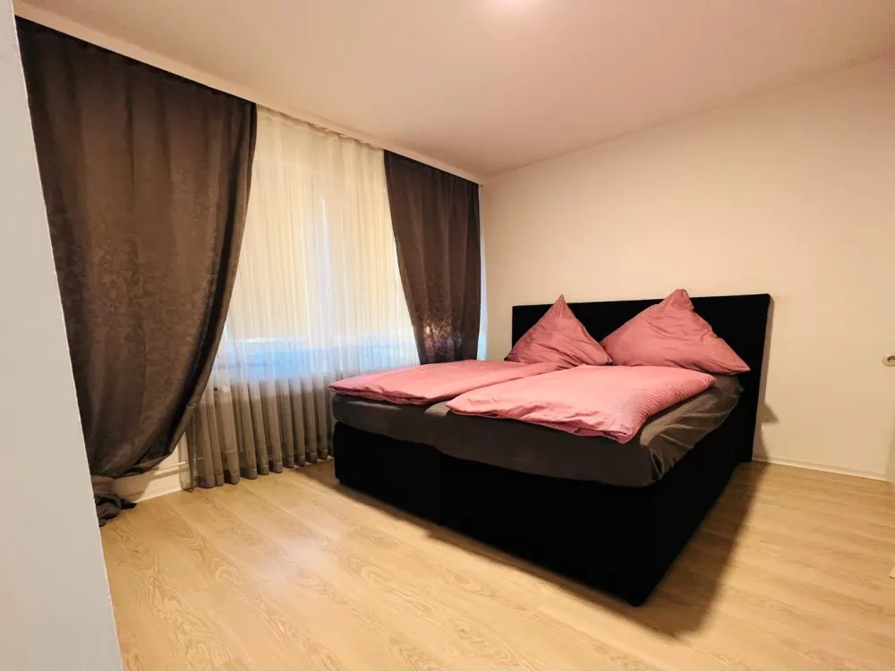Zentrale 2 Zimmer mit Balkon
