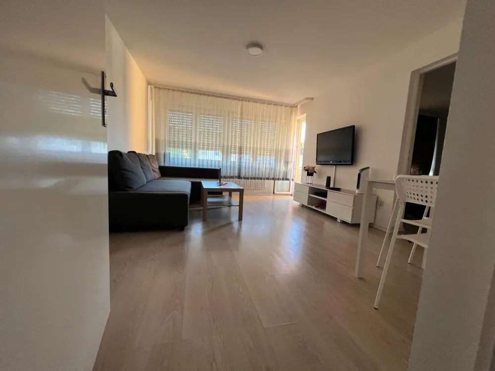 Zentrale 2 Zimmer mit Balkon