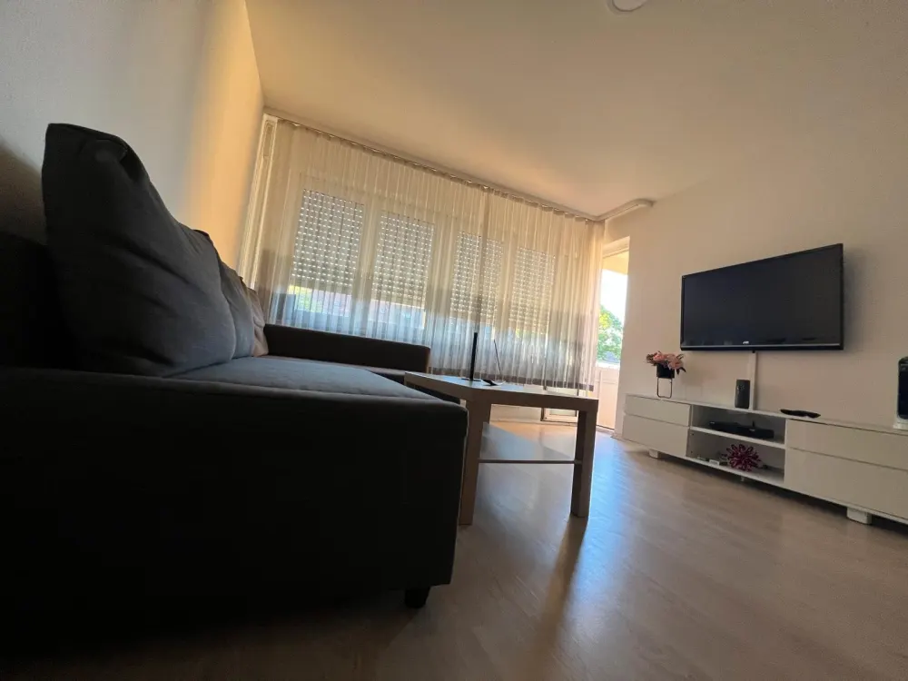 Zentrale 2 Zimmer mit Balkon