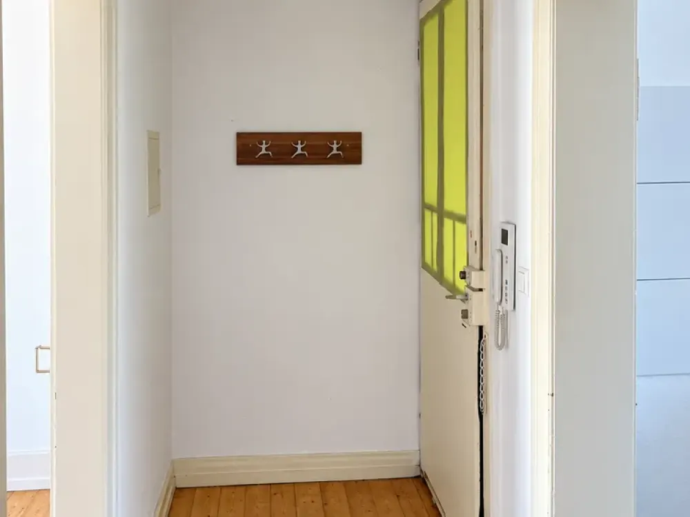 7598 - KA-Oststadt! 2-room apartment with balcony, fitted kitchen and daylight bathroom!