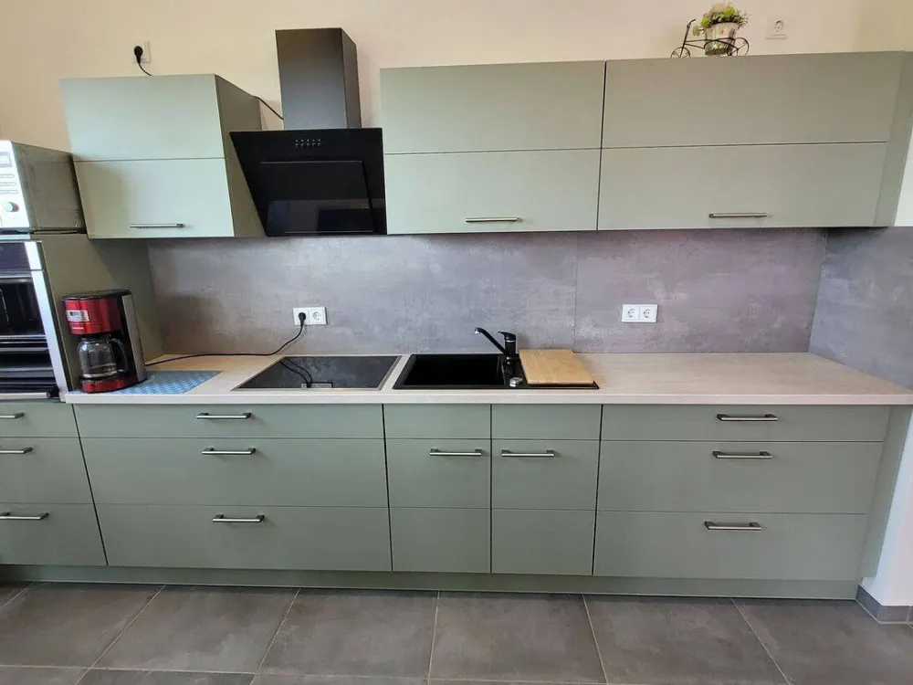 * Traumblick - HafenCity - großzügige und moderne 3-Raumwohnung mit Balkon - direkt an der Elbe*