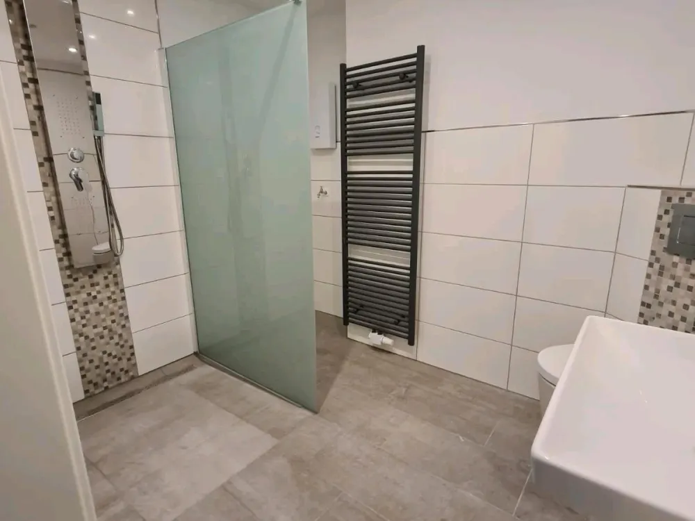 Moderne Wohnung mieten zu vermieten nach Kernsanierung 45qm²