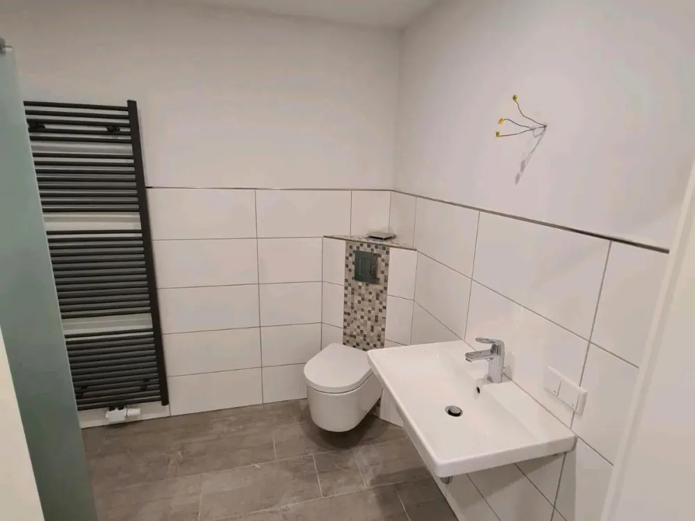 Moderne Wohnung mieten zu vermieten nach Kernsanierung 45qm²