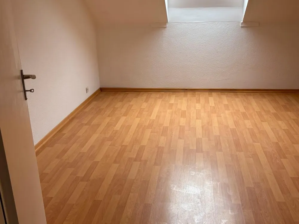 3-Zimmer-Wohnung mit Balkon und separatem Eingang in Kirchrode