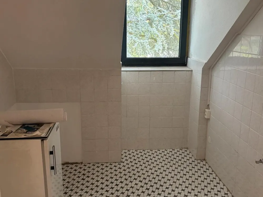 3-Zimmer-Wohnung mit Balkon und separatem Eingang in Kirchrode