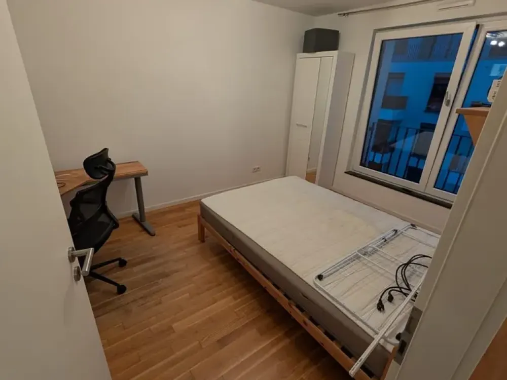 Wohnen an der Spree: Möblierte 2-Zimmer-Wohnung (Bj. 2015) ab 1.10 mit EBK, Keller & all incl.