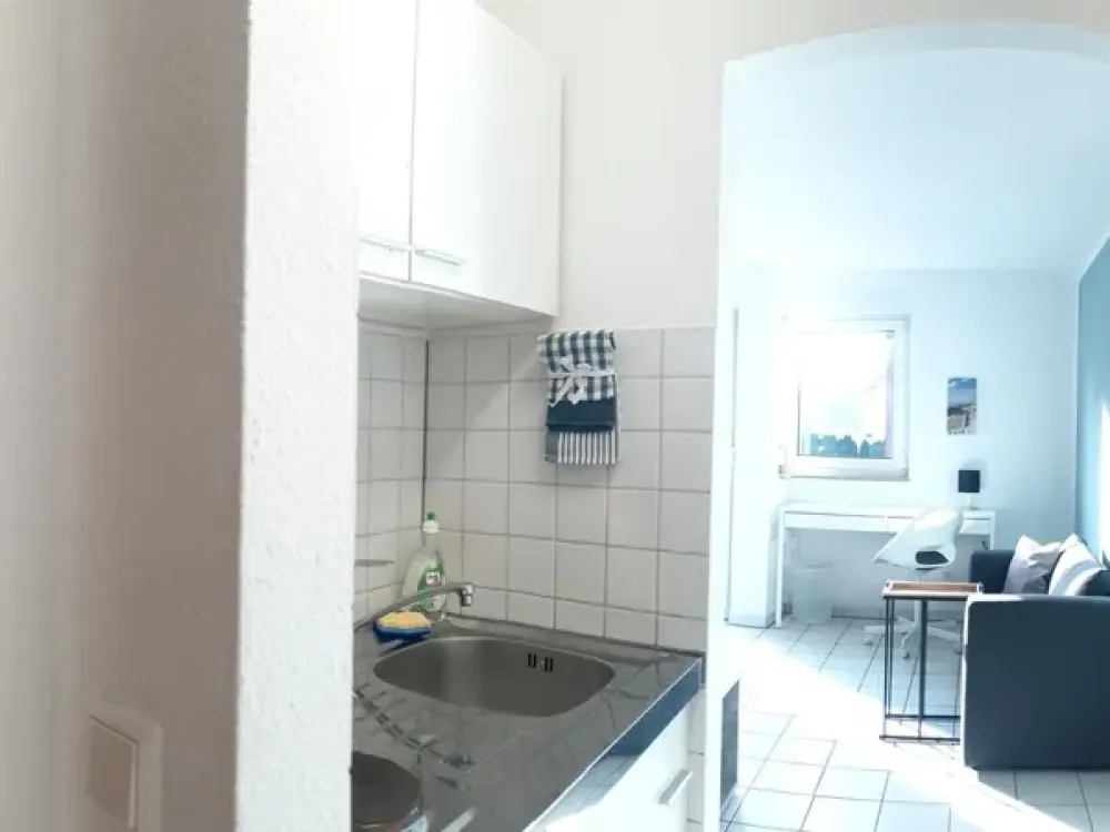 Hochwertiges Apartment vollmöbliert mit großem Balkon ab Oktober 26 frei