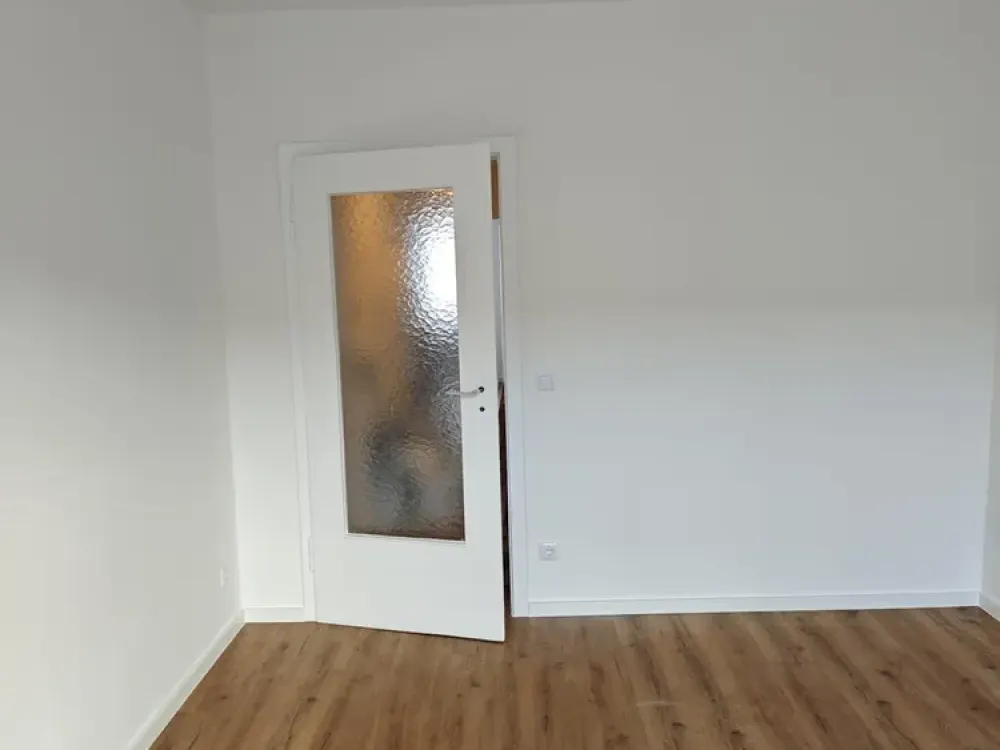 Komplett renovierte 2-Zimmer-Wohnung mit Balkon in zentraler Lage von Düsseldorf