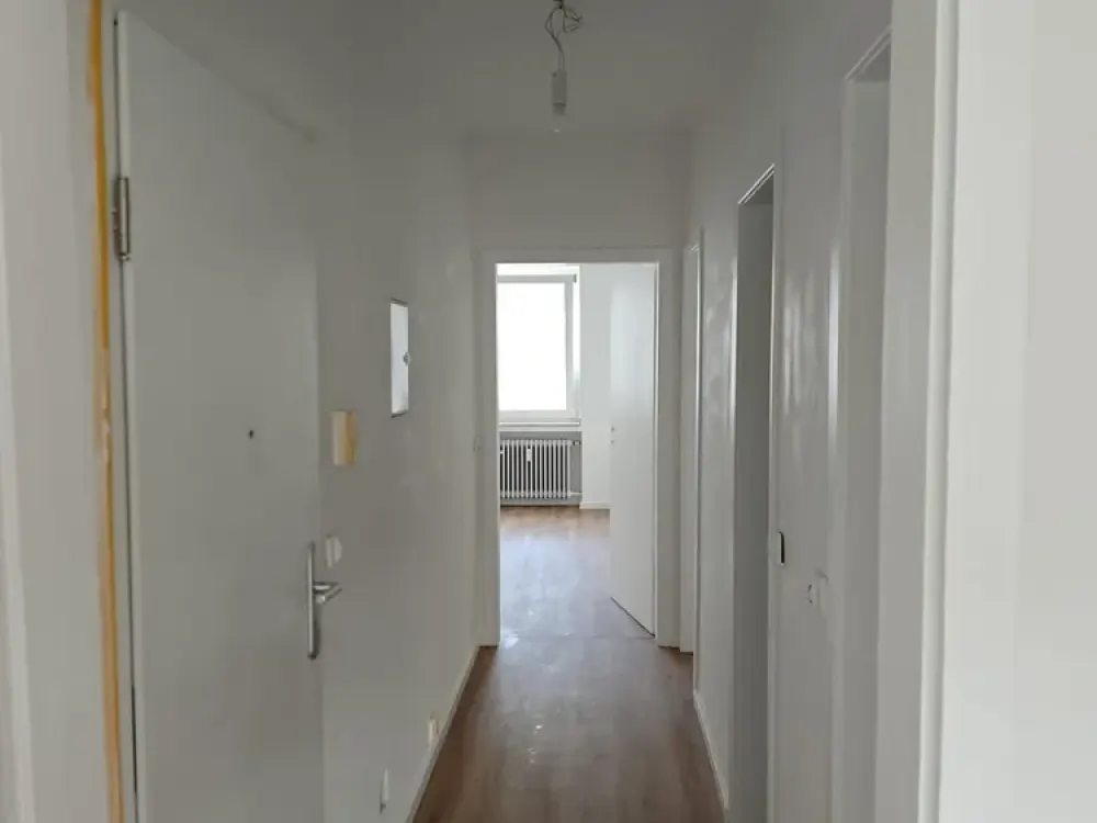 Komplett renovierte 2-Zimmer-Wohnung mit Balkon in zentraler Lage von Düsseldorf