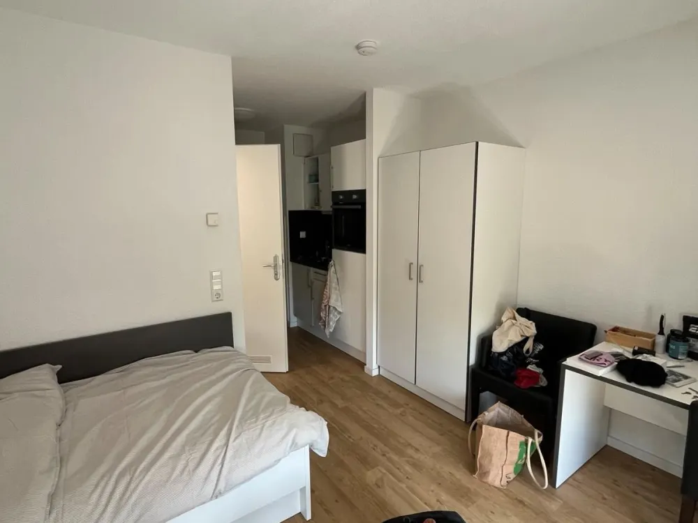 1 Raum Wohnung in Reudnitz :)