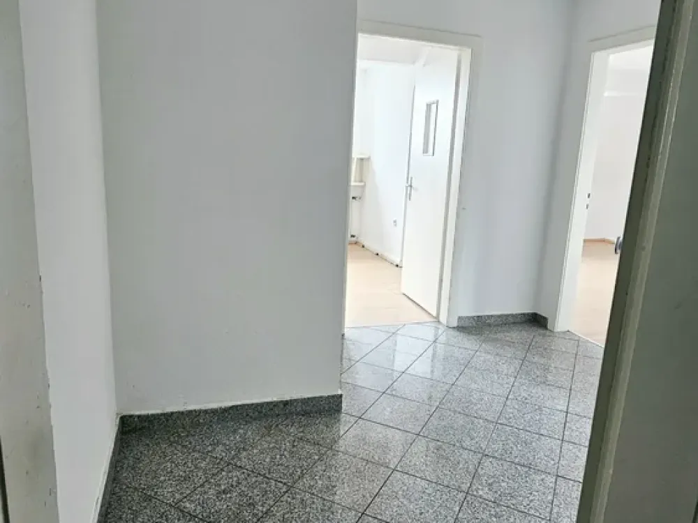 2 Zimmer 4 Etage mit Klimaanlage ohne Balkon Dachgeschoss