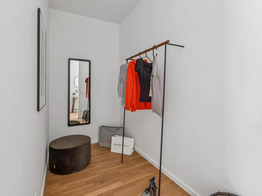 Live, work, play, Stylish studio in a thriving city quarter