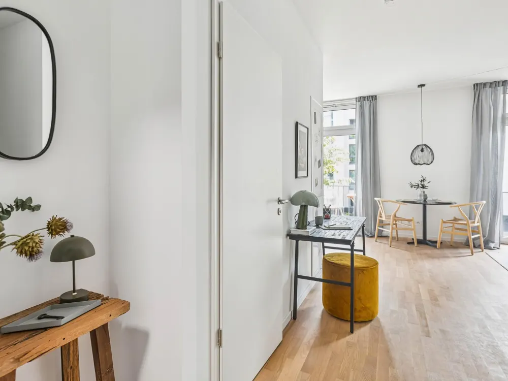 Live, work, play, Stylish studio in a thriving city quarter