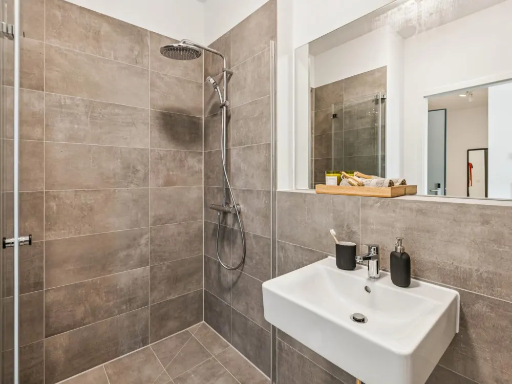 Live, work, play, Stylish studio in a thriving city quarter