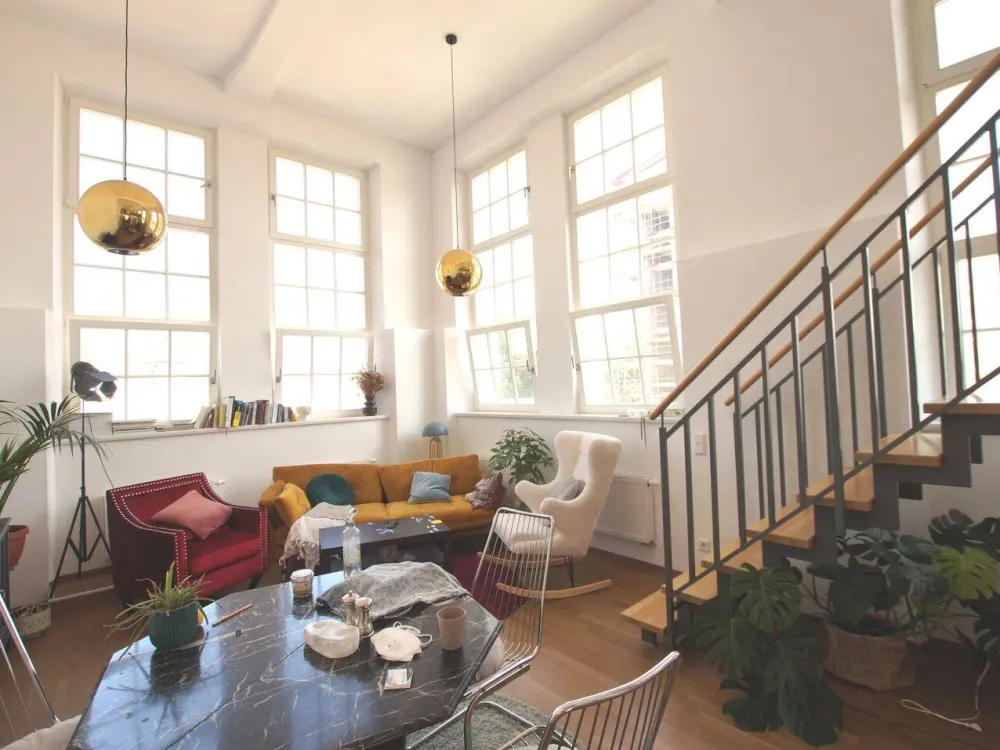 Neuwertige Maisonette-Studio Wohnung auf 2 Ebenen