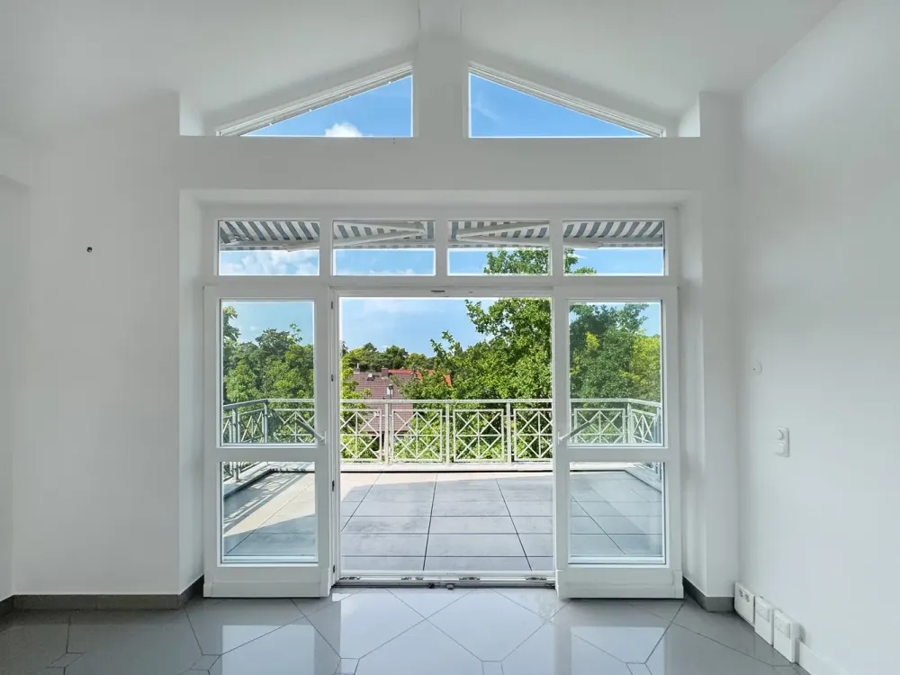 Exceptional Attic Apartment with Wellness Area and Fireplace