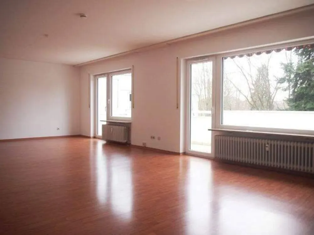 Eine Oase der Ruhe Wohnen direkt am Hummelsteiner Park 3-Zimmer-Wohnung mit 2 Balkonen und Garage