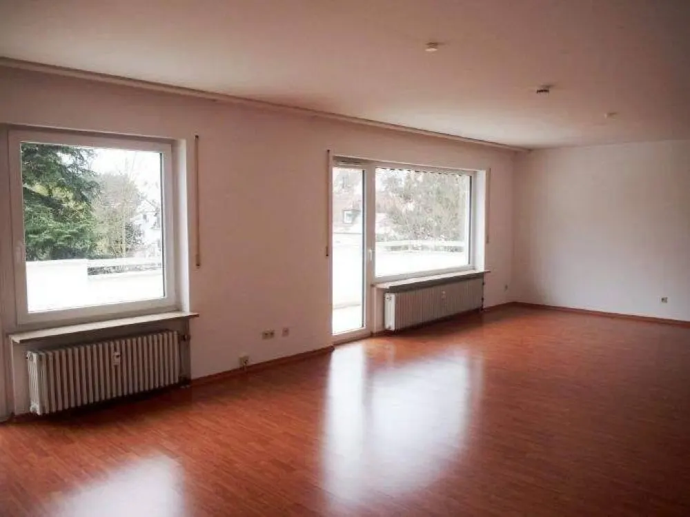Eine Oase der Ruhe Wohnen direkt am Hummelsteiner Park 3-Zimmer-Wohnung mit 2 Balkonen und Garage