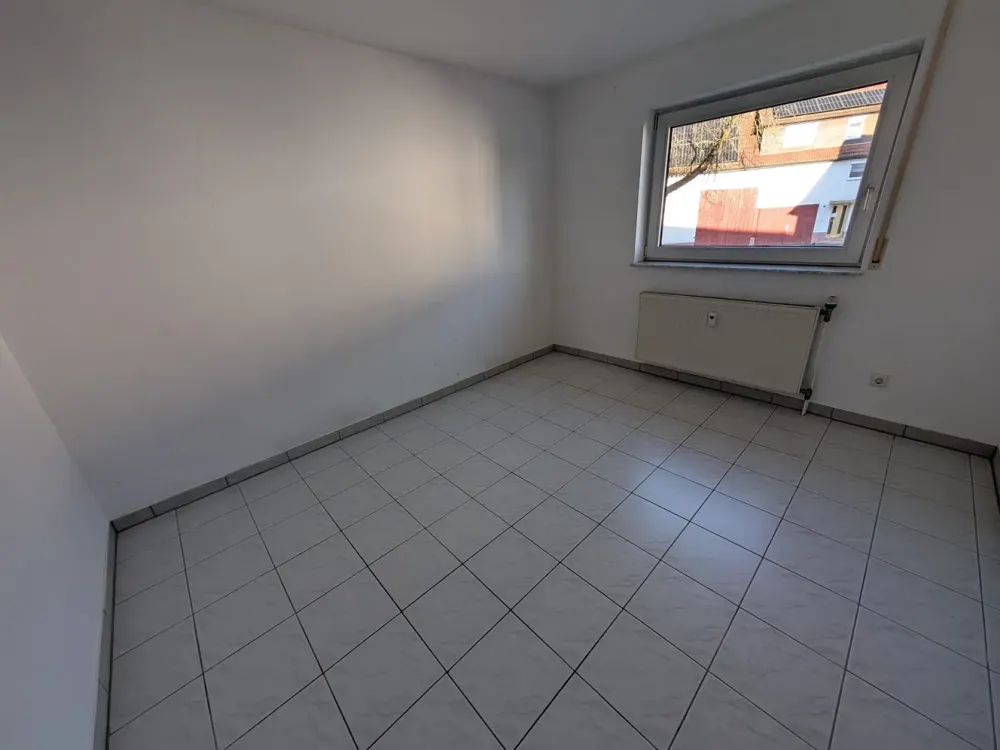 Gutgeschnittene, helle 4-Zimmer-Wohnung mit Balkon in Weiler zum Stein/Leutenbach