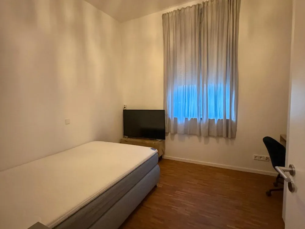 Untermiete: Moderne voll möblierte 2-Zimmer-Wohnung mit Gartenter