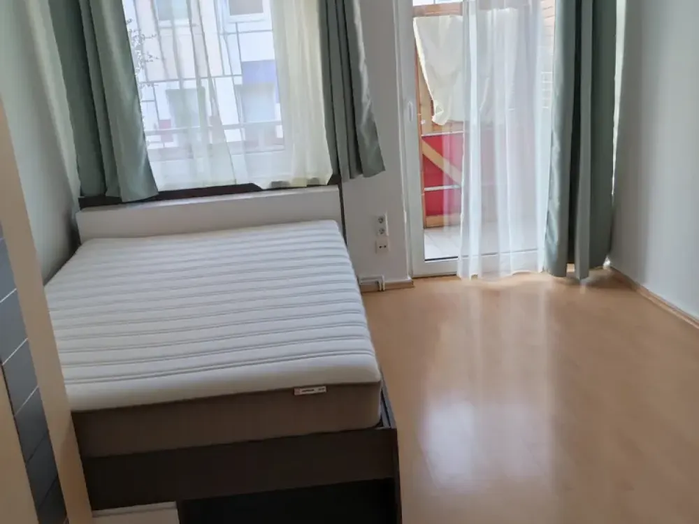 Zentrale und lichtdurchflutete 2 Zimmer in Hannover Oststadt