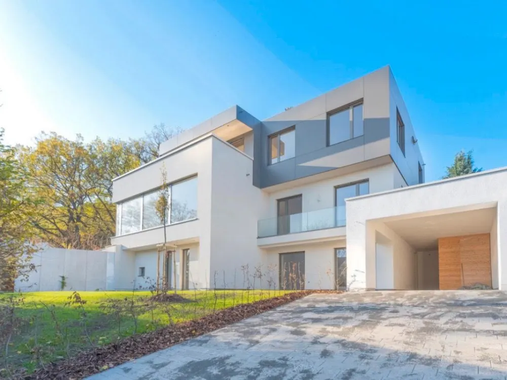 Wohnung mit Terrasse/Garten/Carport - voll möbliert