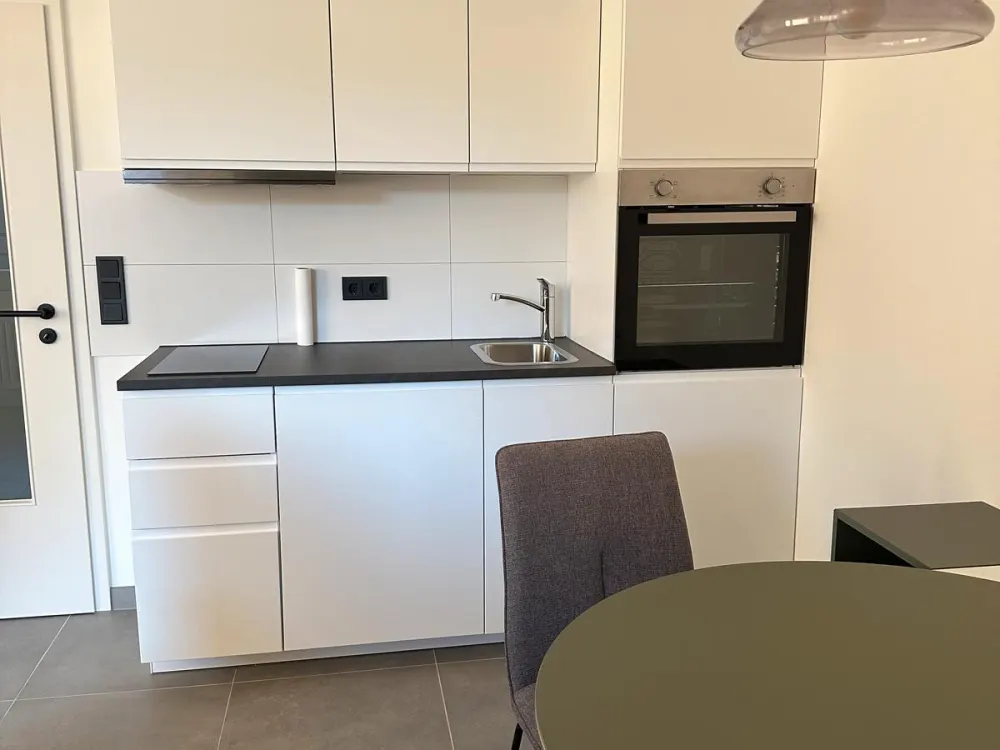 Top Möbliertes Apartment in Weiden, mit Einbauküche -Neu Saniert