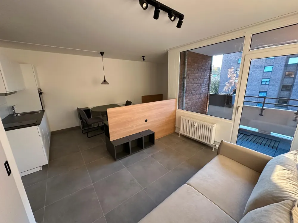 Top Möbliertes Apartment in Weiden, mit Einbauküche -Neu Saniert