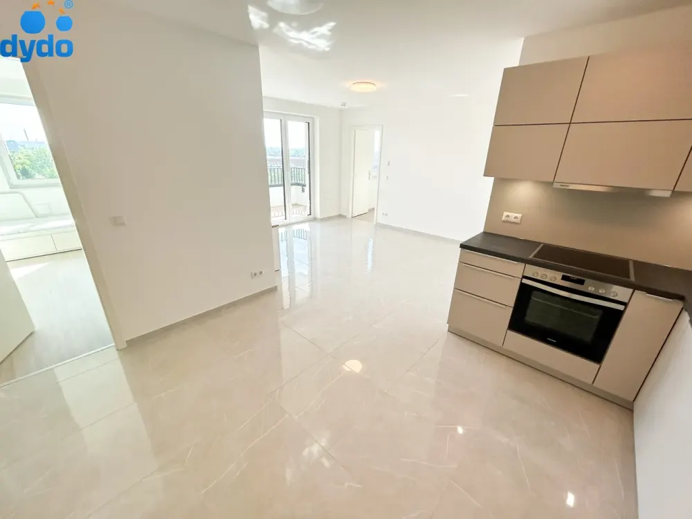 Perfect New Three-Room Apartment with View of the TV Tower Awaits Your Move-In