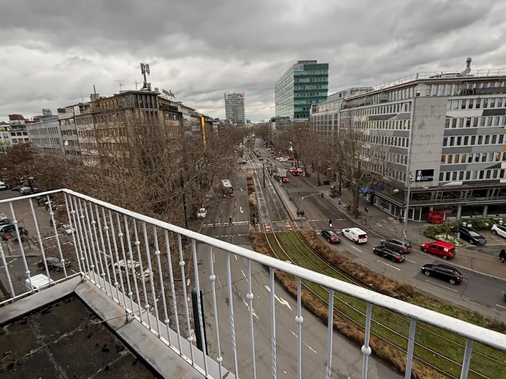 Dream Apartment with View and Large Roof Terrace in the Heart of Düsseldorf