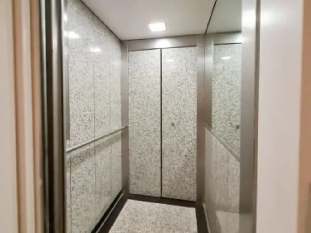 2.5-Room Apartment in Prime Location in the List at Moltkeplatz