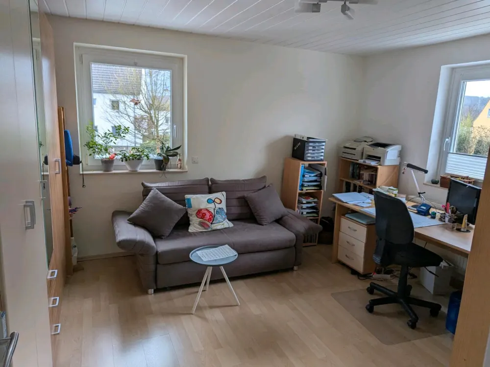 Helle 86 m² Wohnung mit 2 Bädern, Balkon & optionaler Stellplatz