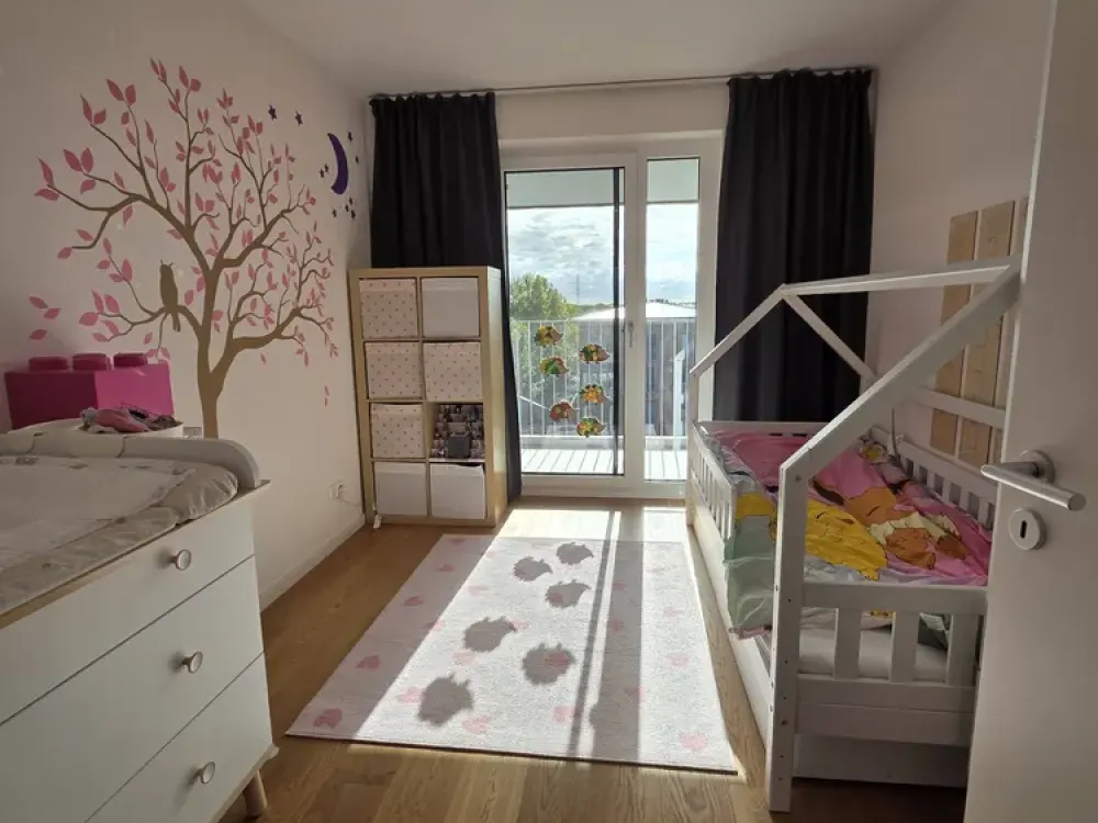 High-quality 3-room apartment with loggia and fitted kitchen | 8 min to S-Bahn | Built 2020