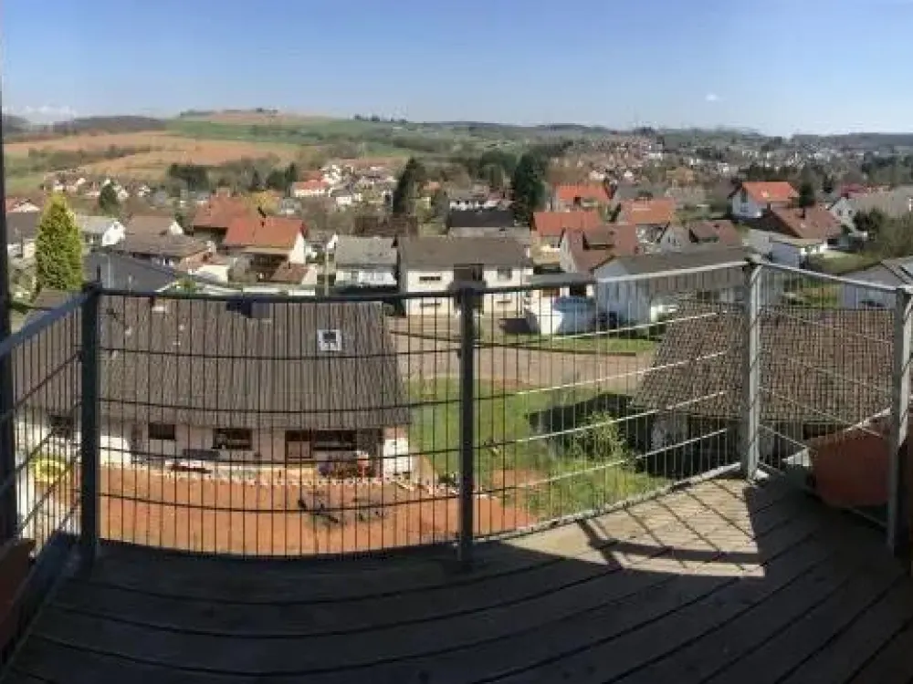 3-Zimmer-Dachgeschosswohnung mit Balkon in Eppelborn-Wiesbach