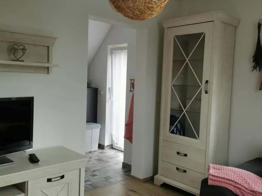 Wohnen auf Zeit moderne Zweiraumwohnung "im Leipziger Speckgürtel" sucht zuverlässige(n) Mieter(in)