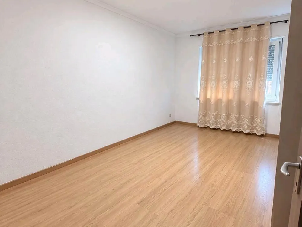 renovierte 2-Zimmer-Wohnung in Burbach-Saarbrücken