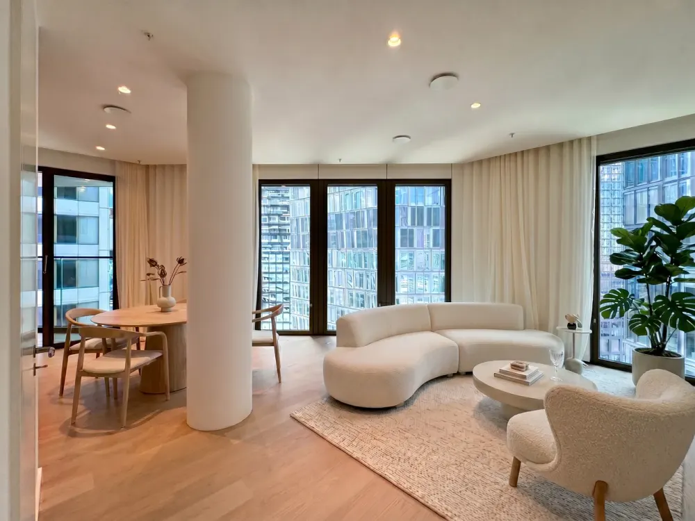 FOUR: City Apartment mit Mainhattan View