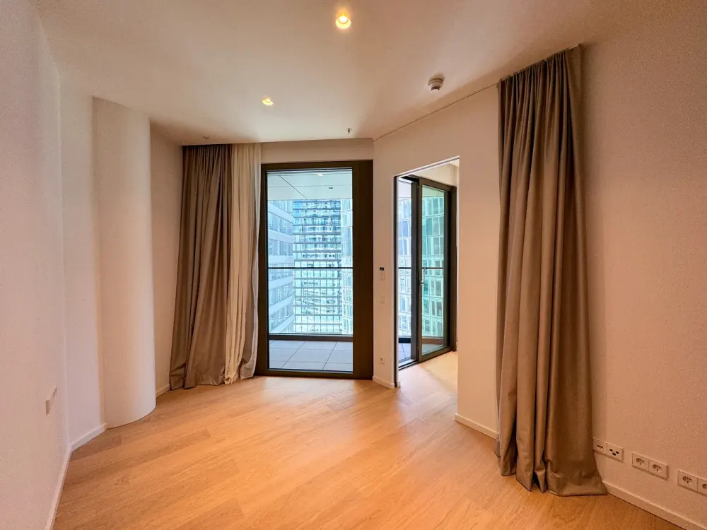 FOUR: City Apartment mit Mainhattan View