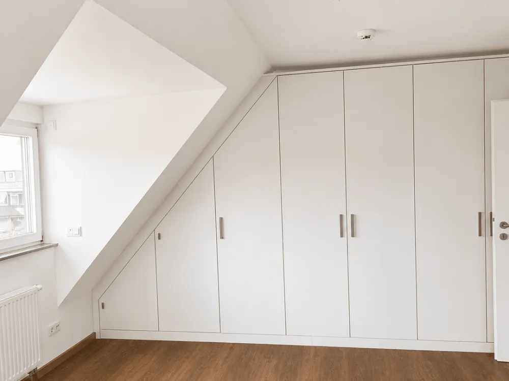 Neu sanierte 2 Zimmer-WHG, Tiefgarage, 2 Balkone