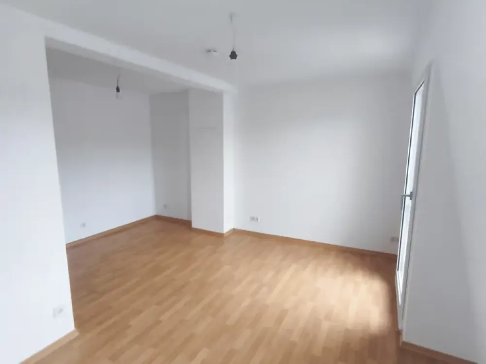 Moderne 2-Zimmer Dachgeschosswohnung in Reinickendorf (Reinickendorf)