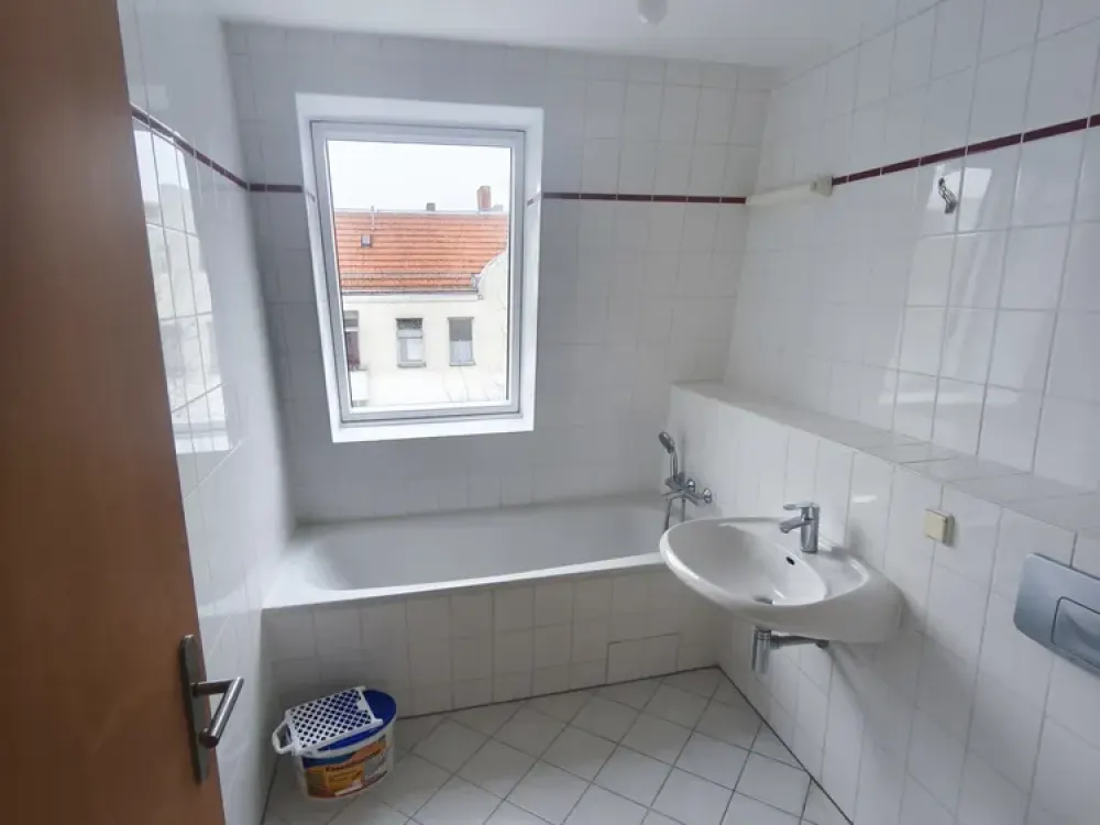 Moderne 2-Zimmer Dachgeschosswohnung in Reinickendorf (Reinickendorf)